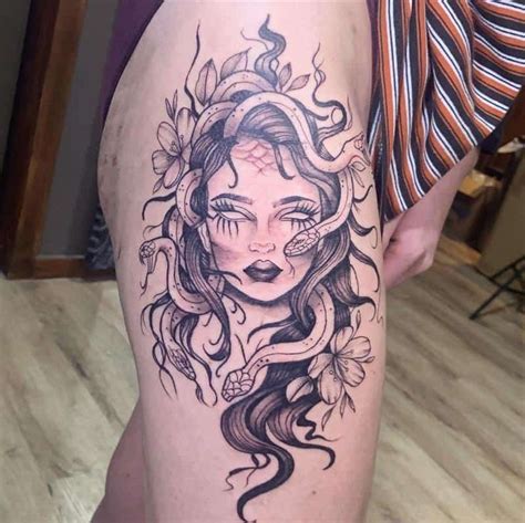 thigh feminine beautiful medusa tattoo|50 Eyecatching Medusa Thigh Tattoos for Women in 2022